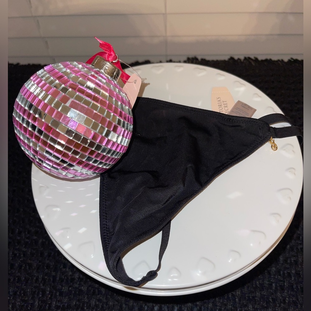 Victoria’s Secret 2011 pink Ornament NWT W/ RARE Black G-String Thong | ONE SIZE